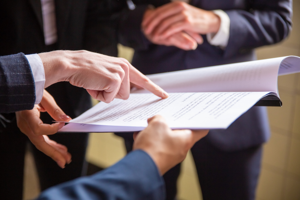 What to Do in a Civil Dispute — and When to File a Lawsuit
